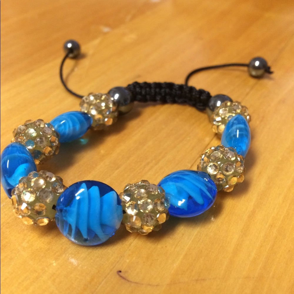 Beautiful blue and gold bead bracelet.